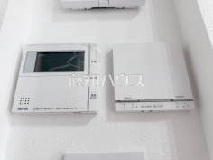 床暖房・給湯リモコン　【練馬区桜台１丁目】乾燥しすぎず、埃も舞わずハウスダストが少ないクリーンな室内をキープする床暖房
