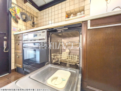 食器洗浄乾燥機　【立川市西砂町６丁目】食後の片付けもラクに、毎日の家事を時短できるようキッチンに食洗機を内蔵しました。　