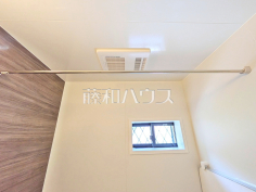 浴室乾燥機　【八王子市絹ケ丘３丁目】雨の日の強い味方！浴室換気乾燥機付きユニットバスで洗濯物が乾かせます。