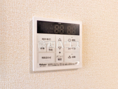 給湯スイッチ　【新座市野寺１丁目】追焚機能付で時間差入浴もOK 

