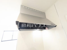 レンジフード　【北名古屋市沖村岡西】お手入れのしやすいレンジフードは見た目もスッキリしていて、料理時の油煙やニオイを効率的に外に出せます。