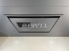 浴室換気乾燥機　【杉並区阿佐谷南１丁目】換気機能によってバスルーム内のカビの発生を抑制できます。夜間や雨天時の洗濯物の乾燥に便利な乾燥機能も装備。