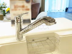 浄水器一体型水栓　【コスモ志木ロイヤルフォルム】いつでもおいしいお水が飲める浄水器一体型水栓も完備 