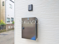 宅配ボックス　【板橋区赤塚７丁目】ネット通販での荷物の受取り時に役立つ宅配ボックス！外出中でも帰宅時間を気にせず受け取れるのは便利ですね