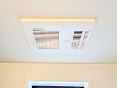 浴室換気乾燥機　【杉並区善福寺４丁目】幼い子供がいると汚れものが多く、いつでも洗濯物を干せるのが嬉しい浴室換気乾燥機！