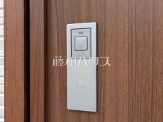 スマートキー　【朝霞市宮戸４丁目】日々の生活を豊かに、暮らしを心地良くする先進の設備
