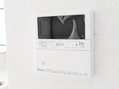 2号棟　給湯器　【宜野湾市上原２丁目】追焚き機能付きなので、生活時間の違う家族に便利です。