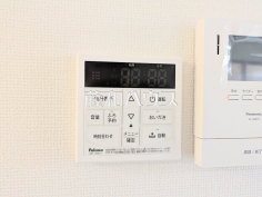 給湯器 【杉並区上高井戸1丁目】追焚き機能付きなので、生活時間の違う家族に便利です。 給湯器 【杉並区上高井戸1丁目】追焚き機能付きなので、生活時間の違う家族に便利です。