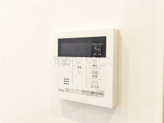 浴室給湯リモコン　【新座市片山２丁目】追焚き機能付きなので、生活時間の違う家族に便利です。　