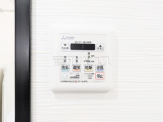 浴室換気乾燥機　【稲城パークホームズ】幼い子供がいると汚れものが多く、いつでも洗濯物を干せるのが嬉しい浴室換気乾燥機！