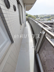 2方向バルコニー　【稲城パークホームズ】南・西の2方向バルコニーで洗濯物もたっぷり干せます！