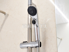 スイッチ付シャワーヘッド　【新座市栄２丁目】浴室のシャワーは手元で止水ができるスイッチ付シャワーヘッドにより、さらに節水効果がアップします。