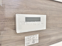 浴室給湯リモコン　【西東京市南町１丁目】追焚き機能付きなので、生活時間の違う家族に便利です。