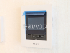 TVモニター付きインターホン　【西原町字小那覇】TVモニター付きインターホンのため訪問者がひと目で分かります 