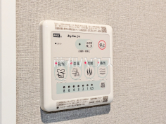 浴室乾燥機リモコン　【クリオ西高島平壱番館】浴室換気乾燥暖房機付きの為、冬も快適、入浴後もカラッと乾燥し、カビの発生を抑えます。