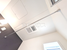 2号棟　浴室換気乾燥暖房機　【小平市仲町】雨の日の強い味方！浴室換気乾燥機付きユニットバスで洗濯物が乾かせます。