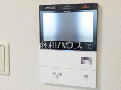 防犯に役立つTVモニター付インターフォン　【Ｄ’グラフォート沖縄タワー】訪問者がわかるTVモニター付インターホンは、お子様のお留守番にも活躍するかも？！