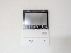 TVモニター付インターホン　【ウインズヒル稲城】訪問者がわかるTVモニター付インターホンは、お子様のお留守番にも活躍するかも？！
