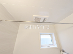 1号棟　浴室乾燥機　【日野市三沢５丁目】雨の日の強い味方！浴室換気乾燥機付きユニットバスで洗濯物が乾かせます。