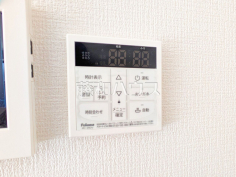 浴室給湯リモコン追焚機能付で時間差入浴もOK 浴室給湯リモコン追焚機能付で時間差入浴もOK