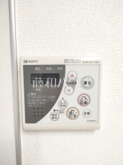 給湯リモコン　【狛江市東野川４丁目】追焚き機能付きなので、生活時間の違う家族に便利です。