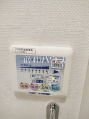 浴室乾燥機リモコン　【狛江市東野川４丁目】雨の日でも洗濯物が乾かせる浴室換気乾燥機。換気・乾燥・暖房・涼風機能と1台多役の優れものです！