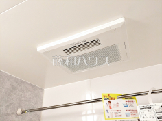 浴室乾燥機　【ドラゴンマンション西高島平弐番館】雨の日の強い味方！浴室換気乾燥機付きユニットバスで洗濯物が乾かせます。