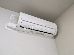 エアコン　【レーベン和光ソラレア】夏も冬も快適な室温で過ごせるエアコン設置

