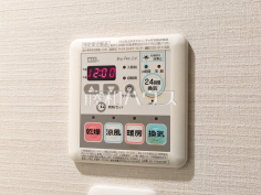 浴室換気乾燥機リモコン　【レーベン和光ソラレア】雨の日の強い味方！浴室換気乾燥機付きユニットバスで洗濯物が乾かせます。
