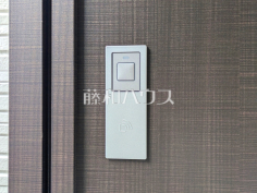 スマートキー　【富士見市大字勝瀬】玄関ドアのカードキーは非接触式のため、財布やパスケースにいれたままで施解錠できます！ 