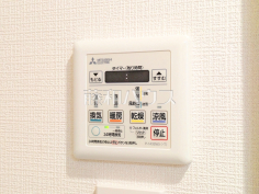 浴室換気乾燥機　【コスモ朝霞台】幼い子供がいると汚れものが多く、いつでも洗濯物を干せるのが嬉しい浴室換気乾燥機！