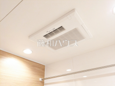 浴室乾燥機　【ライオンズマンション朝霞根岸台第3】雨の日の強い味方！浴室換気乾燥機付きユニットバスで洗濯物が乾かせます。