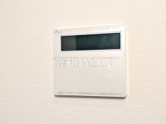 浴室給湯リモコン　【国立市中１丁目】追焚き機能付きなので、生活時間の違う家族に便利です。