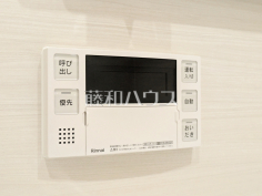 給湯スイッチ　【志木南パーク・ホームズ】追焚き機能付きなので、生活時間の違う家族に便利です。
