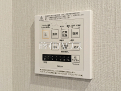浴室換気乾燥機リモコン　【志木南パーク・ホームズ】雨の日の強い味方！浴室換気乾燥機付きユニットバスで洗濯物が乾かせます。
