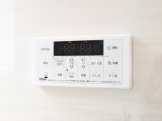 給湯スイッチ　【志木市柏町１丁目】追焚き機能付きなので、生活時間の違う家族に便利です。

