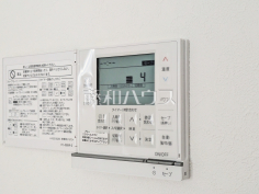 空気を汚さず暖かい床暖房 乾燥しすぎず、埃も舞わずハウスダストが少ないクリーンな室内をキープする床暖房