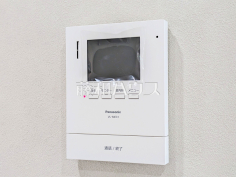 TVモニター付インターホン　【志木ニュータウン東の森弐番街壱号棟】TVモニター付きインターホンのため訪問者がひと目で分かります