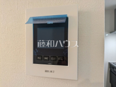 TVモニター付きインターホン訪問者がひと目で分かります TVモニター付きインターホン訪問者がひと目で分かります