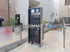 インターフォン・宅配ボックス　【志木市上宗岡１丁目】荷物の受け取り時間を気にせず外出できる宅配ボックス付き！
