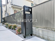 A号棟　宅配ボックス　【国立市富士見台２丁目】ネット通販での荷物の受取り時に役立つ宅配ボックス！外出中でも帰宅時間を気にせず受け取れるのは便利ですね