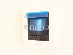 TVモニター付きインターホン
訪問者がひと目で分かります TVモニター付きインターホン
訪問者がひと目で分かります