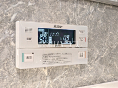 給湯スイッチ　【コトー朝霞中央公園】追焚き機能付きなので、生活時間の違う家族に便利です。