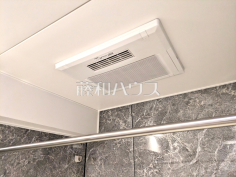 浴室乾燥機　【コトー朝霞中央公園】雨の日の強い味方！浴室換気乾燥機付きユニットバスで洗濯物が乾かせます。