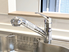 浄水器一体型水栓　【板橋区赤塚１丁目】 いつでもおいしいお水が飲める浄水器一体型水栓も完備 