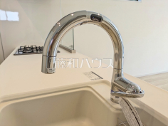 2号棟 浄水器一体型水栓【多摩市一ノ宮4丁目】いつでもおいしいお水が飲める浄水器一体型水栓も完備 2号棟 浄水器一体型水栓【多摩市一ノ宮4丁目】いつでもおいしいお水が飲める浄水器一体型水栓も完備