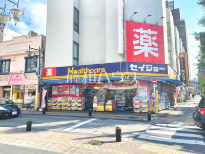 ドラッグストア