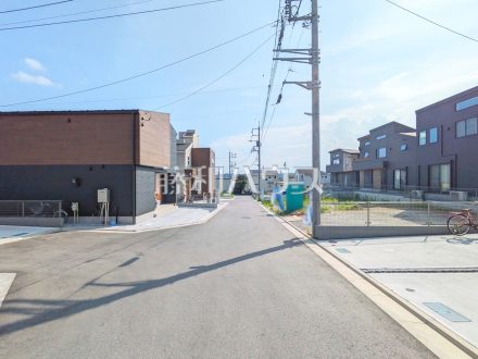 接道状況および現場風景　【昭島市緑町２丁目】住まいの事なら地元で豊富な実績を誇る、当社へお任せ下さい！　／撮影日2025/07/03