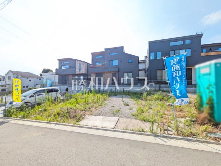 4号地　現地写真　【昭島市緑町２丁目】充実した新たな生活を、「あったらいいな」がある、この地から始めてみませんか？鮮やかな青空と暮らすこの土地で・・・。／撮影日2025/07/03