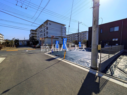 接道状況および現場風景　【三鷹市上連雀６丁目】平日のご案内も可能です。まずはお気軽にお問合せ下さいませ。　／撮影日2025/02/01